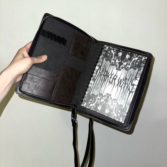 darker wavs warp spiral sketchbook + brown leather shoulder carrying case holder - Picture 2 of 4